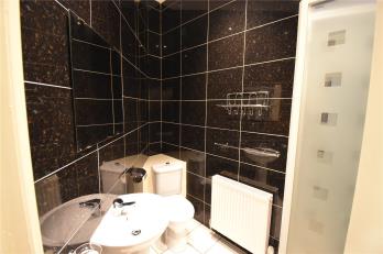 Property to rent in Morningside Gardens, Edinburgh, EH10