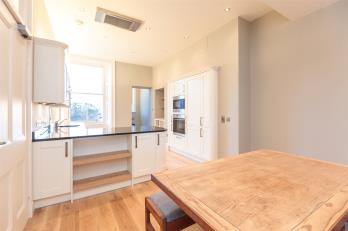 Property to rent in (2f1) Spottiswoode Street, Edinburgh, EH9