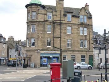 Property to rent in Canal Crescent Perth
