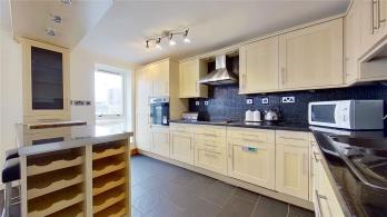 Property to rent in Mavisbank Gardens, Glasgow, G51