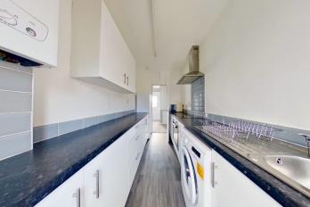 Property to rent in Gourdie Place, Charleston, Dundee, DD2 4RH