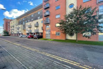Property to rent in Thorter Neuk, City Quay, Dundee, DD1 3BU