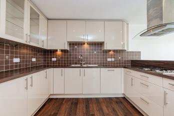 Property to rent in 1 Woodlands Walk, Cults, AB15 9DW