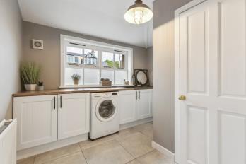 Property to rent in 209 Ayr Road, Newton Mearns, G77 6AH