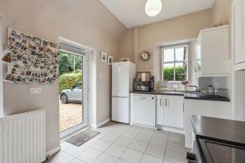 Property to rent in 209 Ayr Road, Newton Mearns, G77 6AH