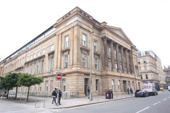 Property to rent in Flat 1/8 Sheriff Court 149 Ingram Street Glasgow G1 1DW