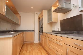 Property to rent in Flat 1/8 Sheriff Court 149 Ingram Street Glasgow G1 1DW