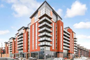 Property to rent in Dunlop Street, City Centre