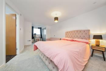 Property to rent in Dunlop Street, City Centre