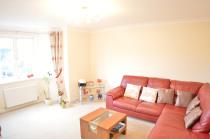 Property to rent in Simpson Square, Perth