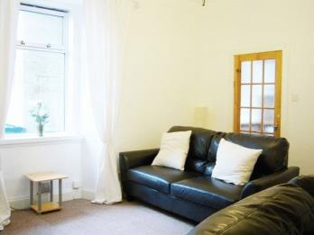 Property to rent in Commercial Street, Kirkcaldy