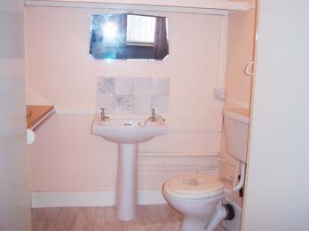 Property to rent in High Street, Kirkcaldy