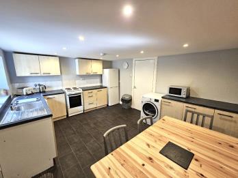 Property to rent in George Street, City Centre, Aberdeen, AB25 3XN