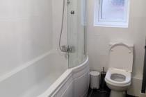 Property to rent in Howth Drive