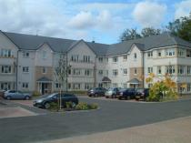 Property to rent in Dalzell Drive