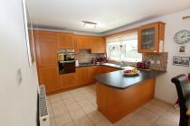 Property to rent in Dunbar Drive