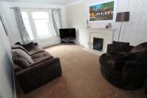 Property to rent in Dunbar Drive
