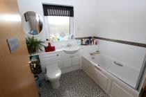 Property to rent in Dunbar Drive