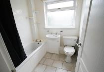 Property to rent in Bellshill Road
