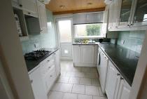 Property to rent in Bellshill Road