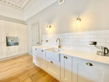 Property to rent in Buckingham Terrace, Botanics, Glasgow, G12 8EB