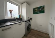 Property to rent in 43 Mauseley Park, Edinburgh, EH4 8FB