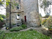 Property to rent in 3 Old Bank Building, Scool Green