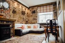 Property to rent in 14/4 Dock Place