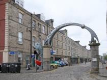 Property to rent in 14/4 Dock Place