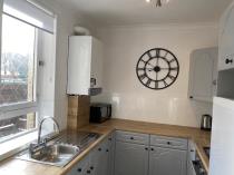 Property to rent in 31/2 Loganlea Drive