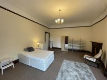 Property to rent in 13 2f2 Bank Street