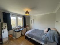 Property to rent in 7 Abbey Court