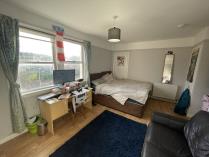 Property to rent in 4 Canongate
