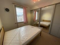 Property to rent in 12/5 Stenhosue Avenue West