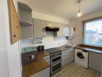 Property to rent in 12/5 Stenhosue Avenue West