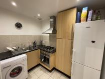 Property to rent in 9/6 Pirrie Street