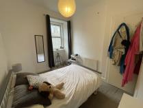 Property to rent in 9/6 Pirrie Street