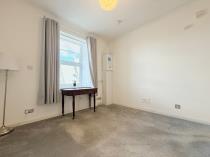 Property to rent in 8/7, Woodside Walk, Hamilton, ML3 7HY