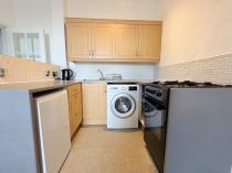 Property to rent in 8/7, Woodside Walk, Hamilton, ML3 7HY