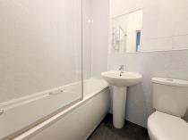 Property to rent in 8/7, Woodside Walk, Hamilton, ML3 7HY