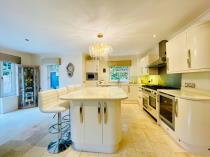 Property to rent in Royal Gardens, Bothwell, Glasgow, G71 8SY