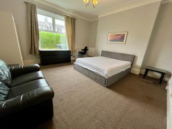 Property to rent in 21 Bedford Place, GL, Aberdeen, AB24 3PA
