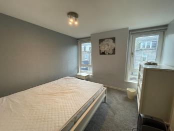 Property to rent in 72A Rosemount Place, Aberdeen, AB25 2XJ