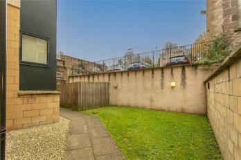 Property to rent in Victoria Road, Dundee, DD1 2NY