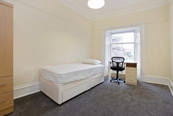 Property to rent in Meadowside, City Centre, Dundee, DD1