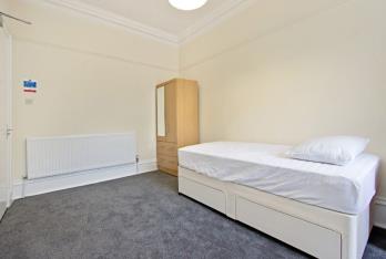 Property to rent in Meadowside, City Centre, Dundee, DD1