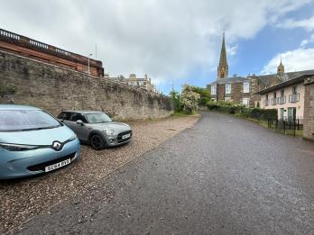 Property to rent in Perth Road, Dundee