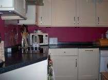 Property to rent in Marionville Road