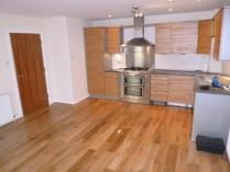 Property to rent in Lindsay Road