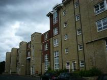 Property to rent in Loaning Road